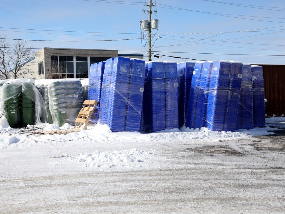 Ottawa residents must now pick up new recycling bins