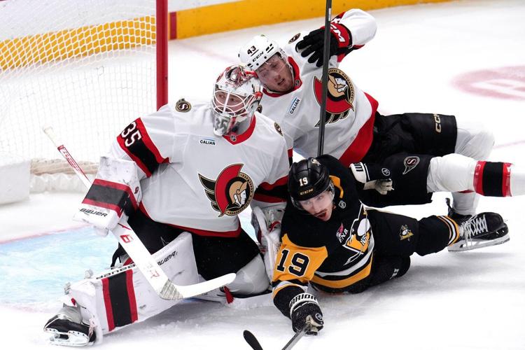 Senators’ Giroux haunts Penguins with late goal after double review